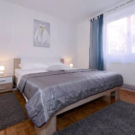 Apartment Marika Zara Esterno foto